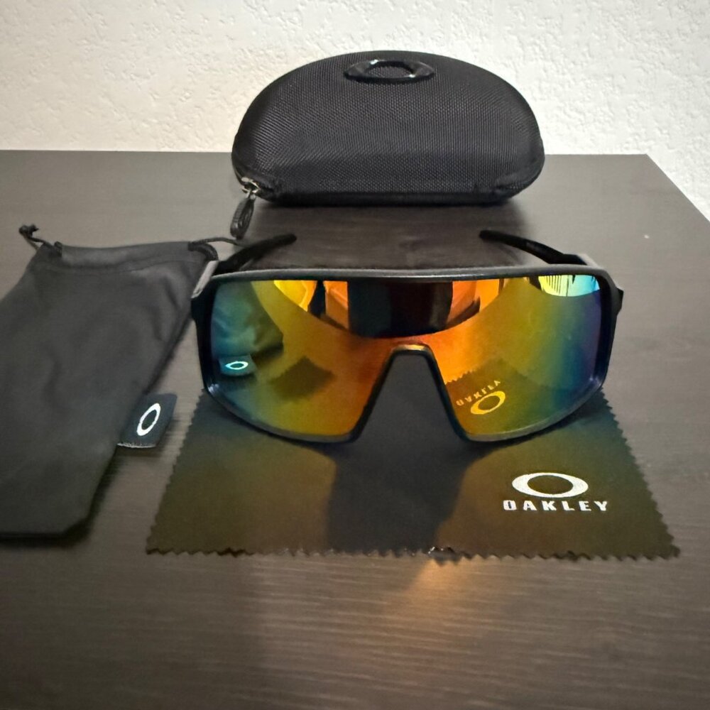 OO9406  Oakley SUTRO Black Matte Frame - Picture 3 of 7